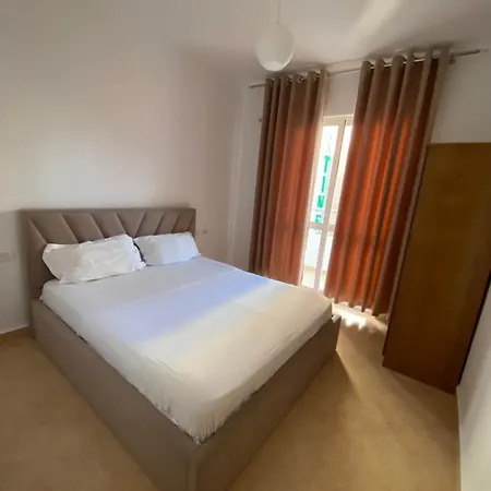 Apartament Besi
